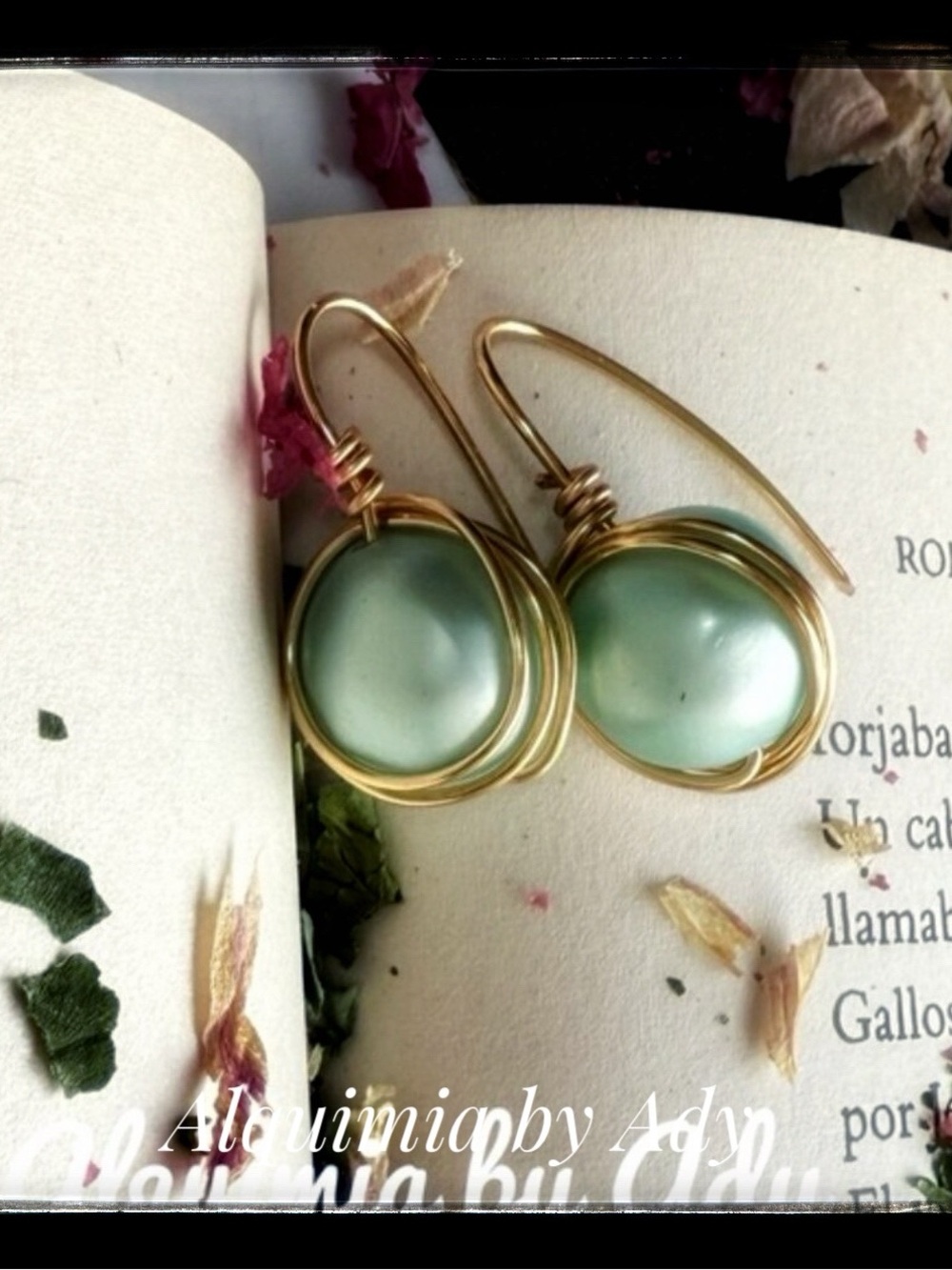 Alquimia Gold-Wrapped Mint Green Pearl Drop Earrings